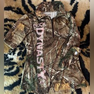 Real tree duck dynasty Camo Shirt with Pink Accents